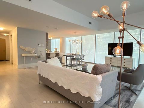 Photo 4 at Th127 - 29 Queens Quay E, Waterfront Communities C1, Toronto