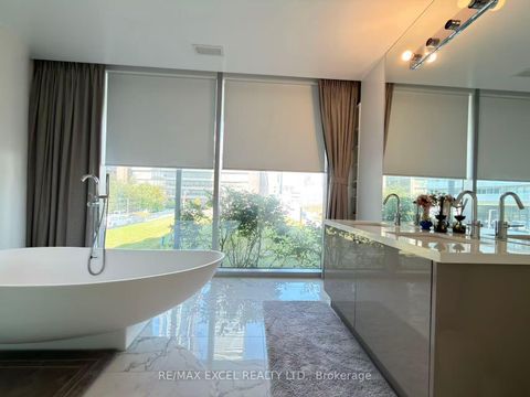 Photo 9 at Th127 - 29 Queens Quay E, Waterfront Communities C1, Toronto