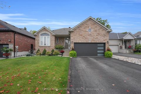 Photo 1 at 14 Willard Hunt Court, Schomberg, King
