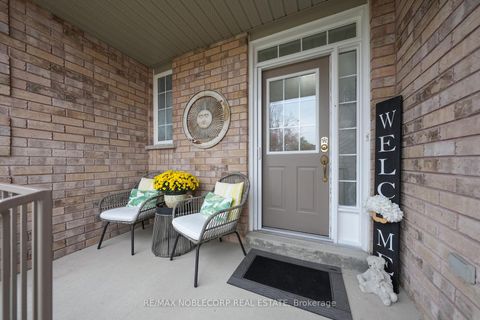 Photo 2 at 14 Willard Hunt Court, Schomberg, King
