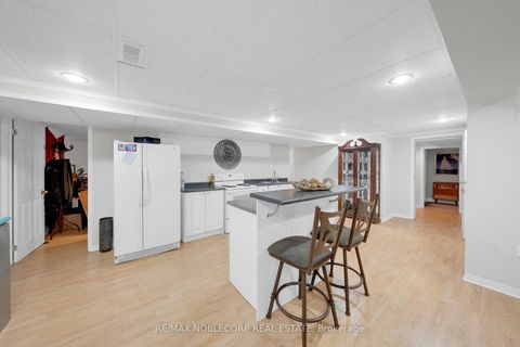 Photo 30 at 14 Willard Hunt Court, Schomberg, King