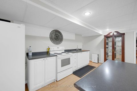 Photo 31 at 14 Willard Hunt Court, Schomberg, King