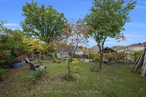 Photo 37 at 14 Willard Hunt Court, Schomberg, King