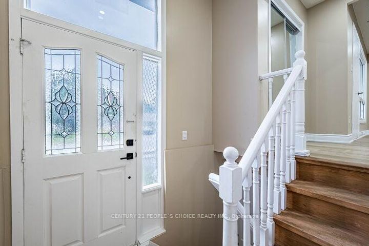 Photo 5 at 453 Ginger Downs, Mississauga Valleys, Mississauga