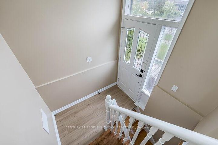 Photo 6 at 453 Ginger Downs, Mississauga Valleys, Mississauga