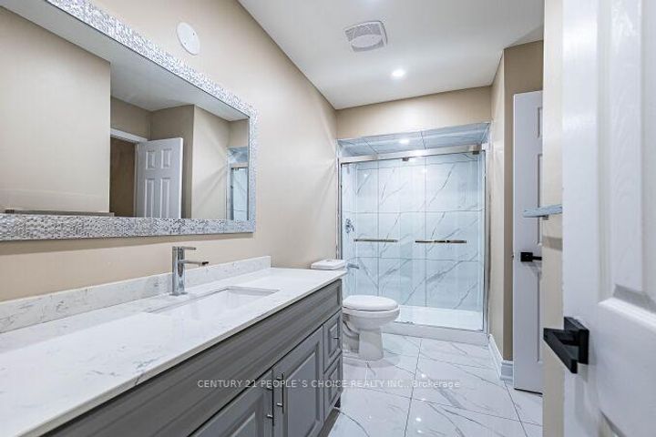 Photo 24 at 453 Ginger Downs, Mississauga Valleys, Mississauga