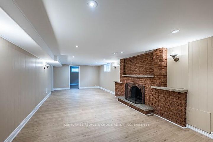 Photo 35 at 453 Ginger Downs, Mississauga Valleys, Mississauga
