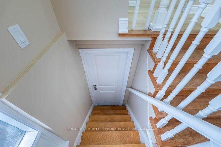 Photo 36 at 453 Ginger Downs, Mississauga Valleys, Mississauga