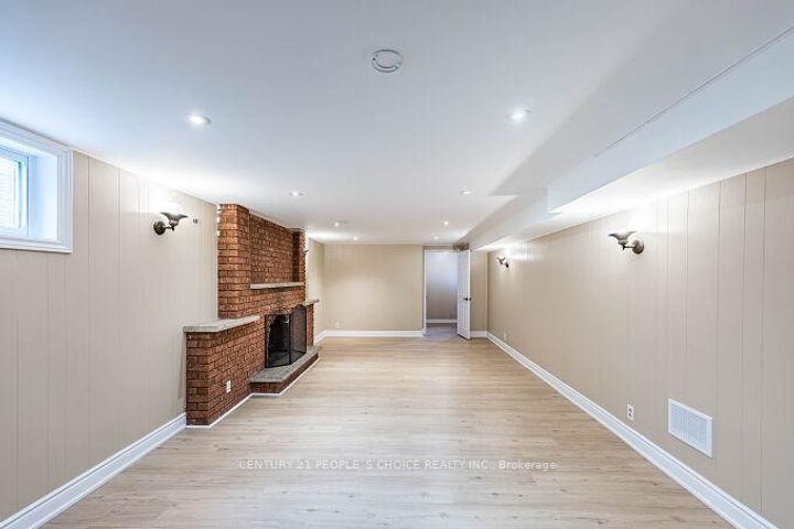 Photo 37 at 453 Ginger Downs, Mississauga Valleys, Mississauga