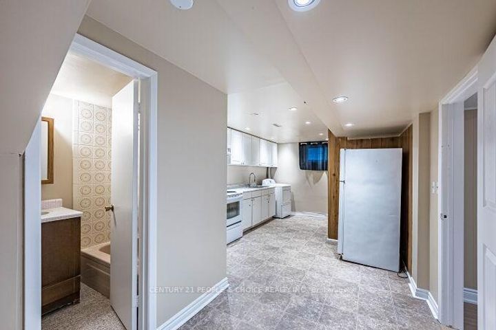 Photo 43 at 453 Ginger Downs, Mississauga Valleys, Mississauga