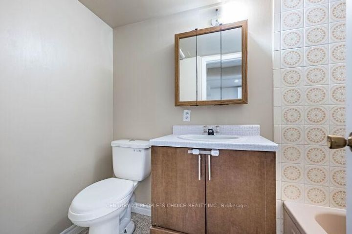 Photo 46 at 453 Ginger Downs, Mississauga Valleys, Mississauga