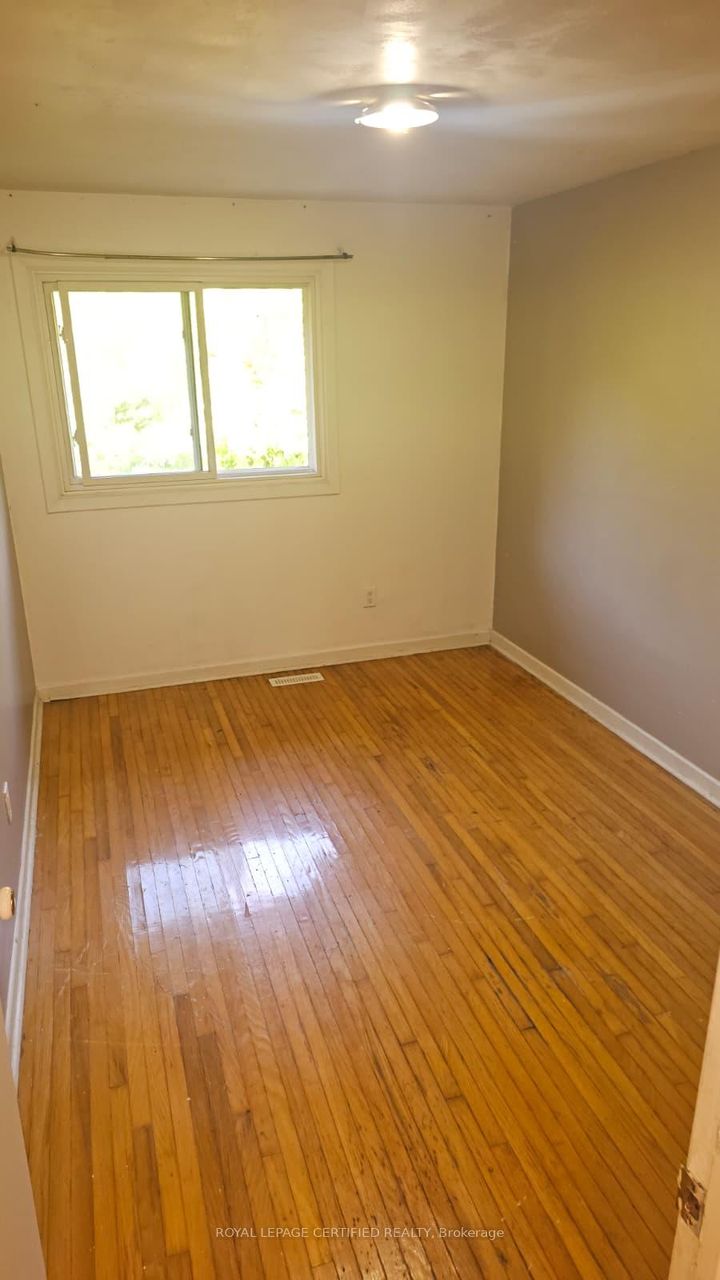 Photo 14 at 1149 Nottingham Avenue, Mountainside, Burlington