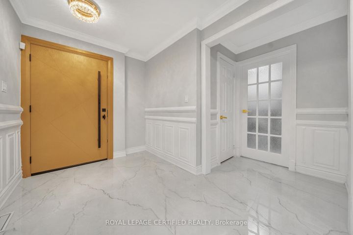 Photo 3 at 6062 Prairie Circle, Lisgar, Mississauga