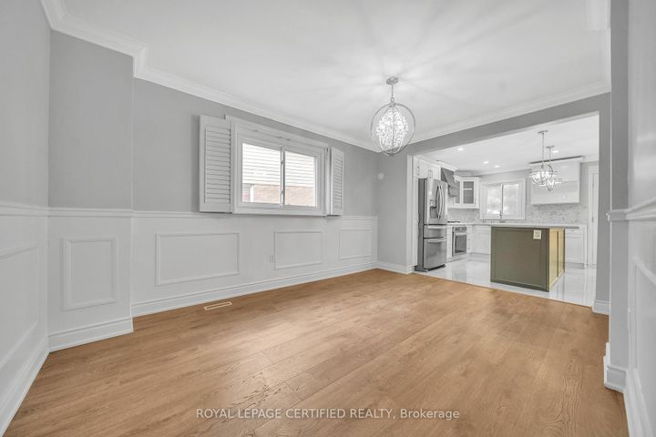 Photo 8 at 6062 Prairie Circle, Lisgar, Mississauga
