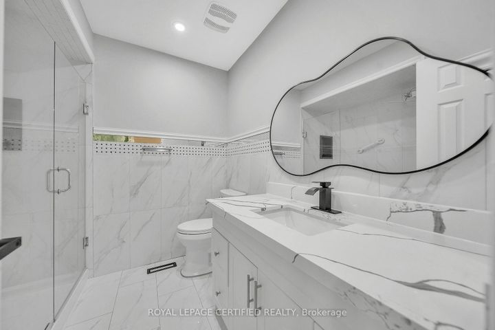 Photo 21 at 6062 Prairie Circle, Lisgar, Mississauga
