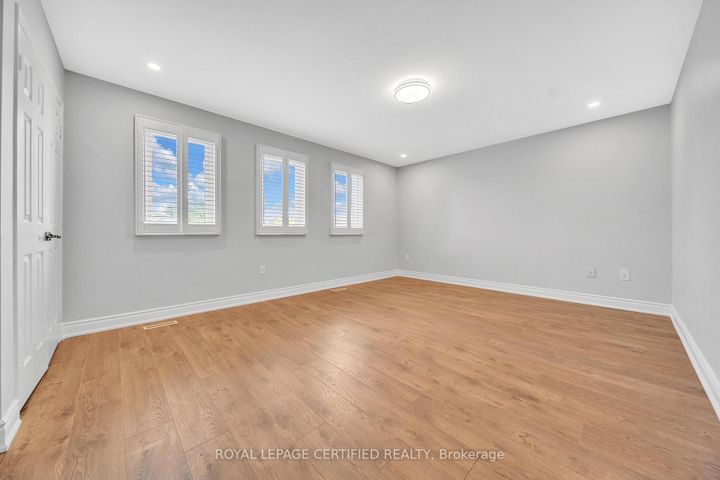 Photo 25 at 6062 Prairie Circle, Lisgar, Mississauga