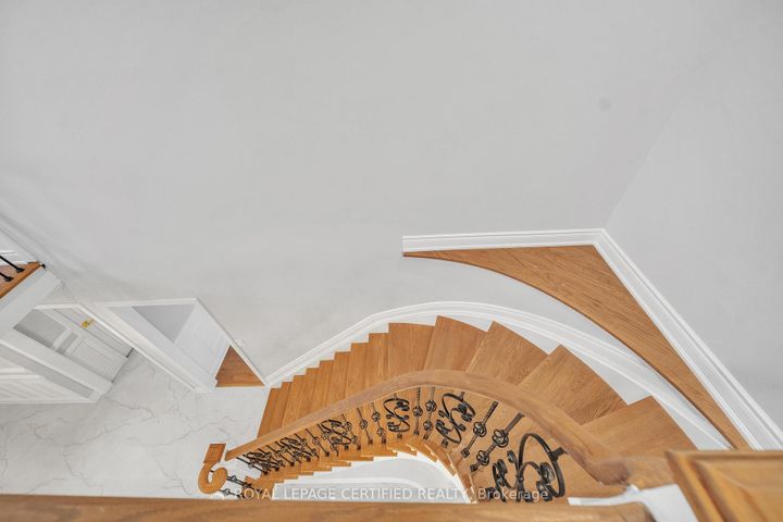 Photo 27 at 6062 Prairie Circle, Lisgar, Mississauga