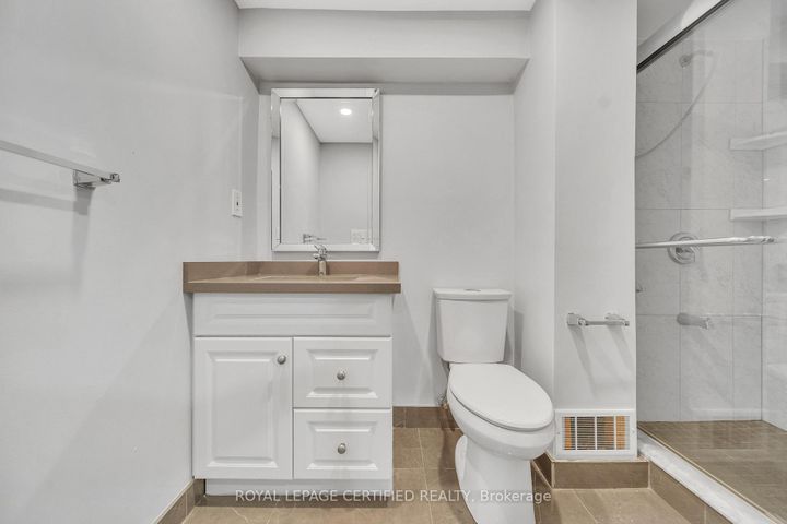 Photo 31 at 6062 Prairie Circle, Lisgar, Mississauga