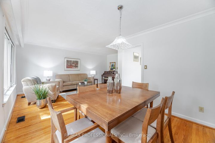 Photo 11 at 4 Lethbridge Avenue, The Westway, Toronto