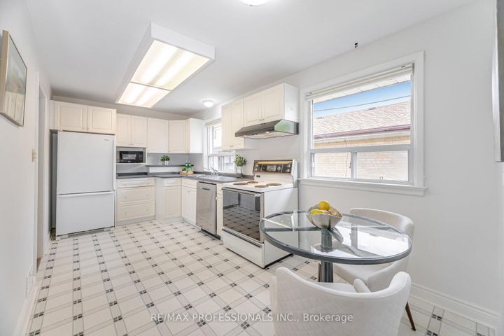 Photo 12 at 4 Lethbridge Avenue, The Westway, Toronto