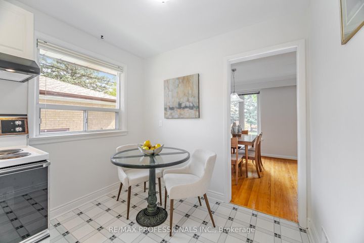 Photo 14 at 4 Lethbridge Avenue, The Westway, Toronto