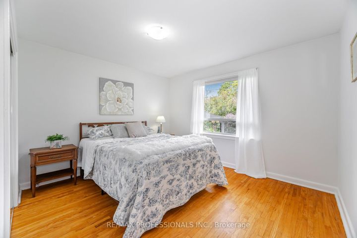 Photo 18 at 4 Lethbridge Avenue, The Westway, Toronto