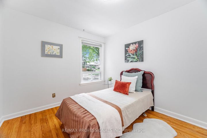 Photo 22 at 4 Lethbridge Avenue, The Westway, Toronto