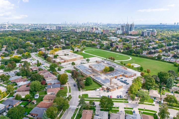 Photo 46 at 4 Lethbridge Avenue, The Westway, Toronto