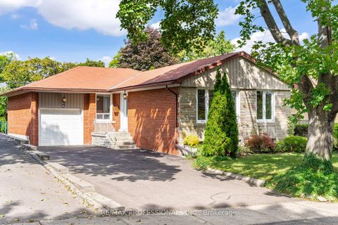 Photo 0 at 4 Lethbridge Avenue, The Westway, Toronto