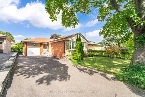 Photo 1 at 4 Lethbridge Avenue, The Westway, Toronto