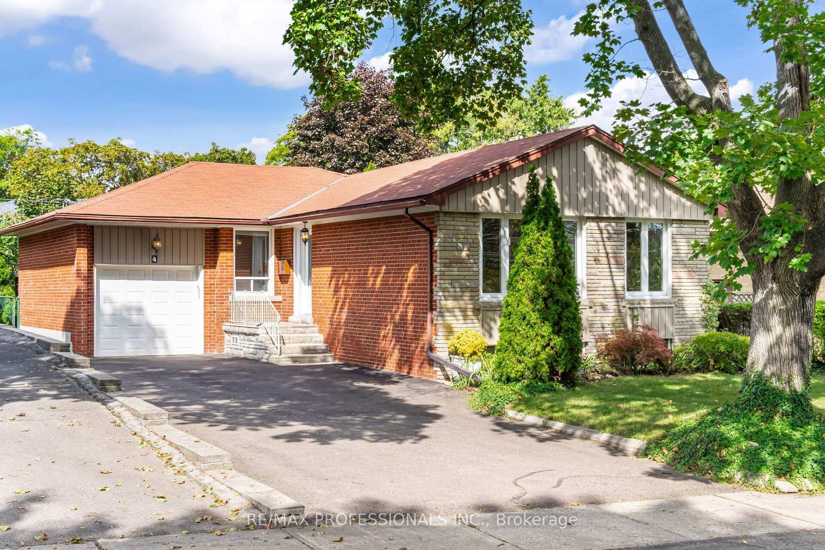 4 Lethbridge Avenue, The Westway, Toronto 2