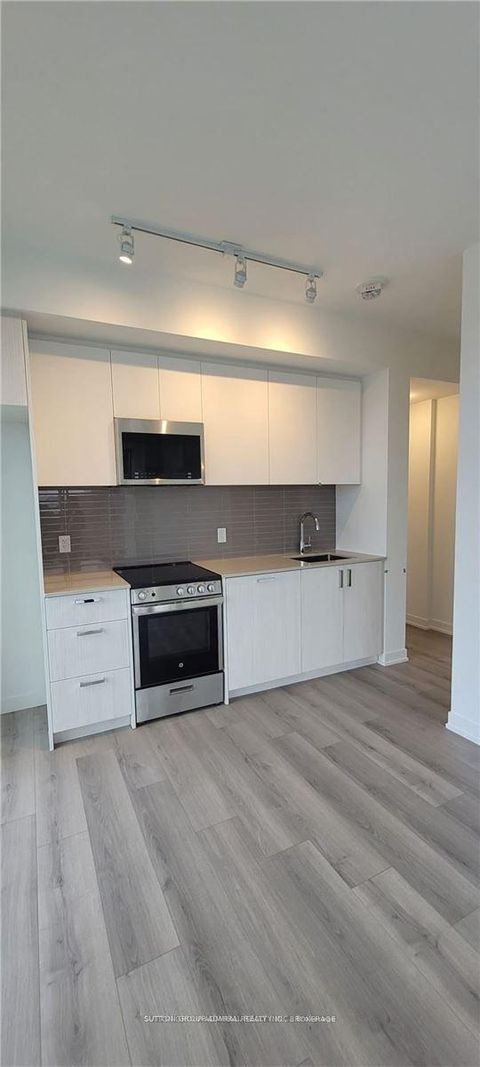 Photo 8 at 706 - 1787 St Clair Avenue W, Pellam Park, Toronto