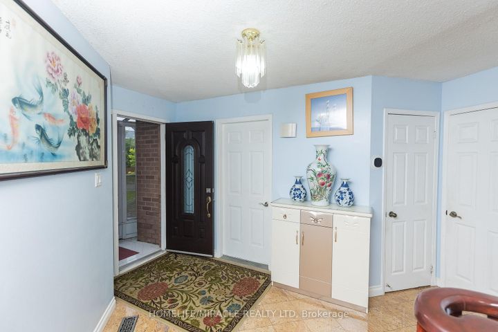 Photo 13 at 62 Walford Road, Middlefield, Markham