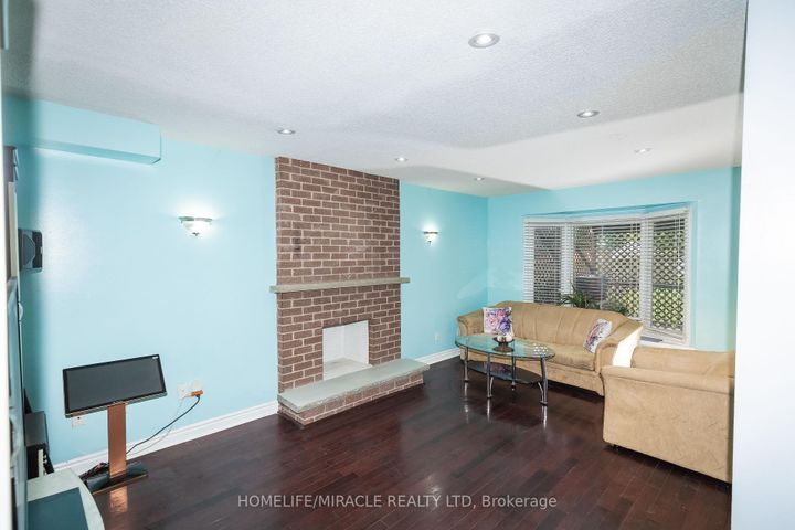 Photo 20 at 62 Walford Road, Middlefield, Markham