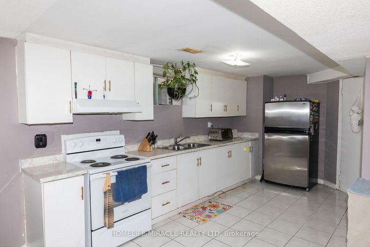 Photo 41 at 62 Walford Road, Middlefield, Markham