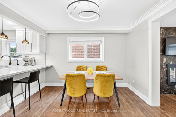 Photo 13 at 4295 Garnetwood Chase, Rathwood, Mississauga