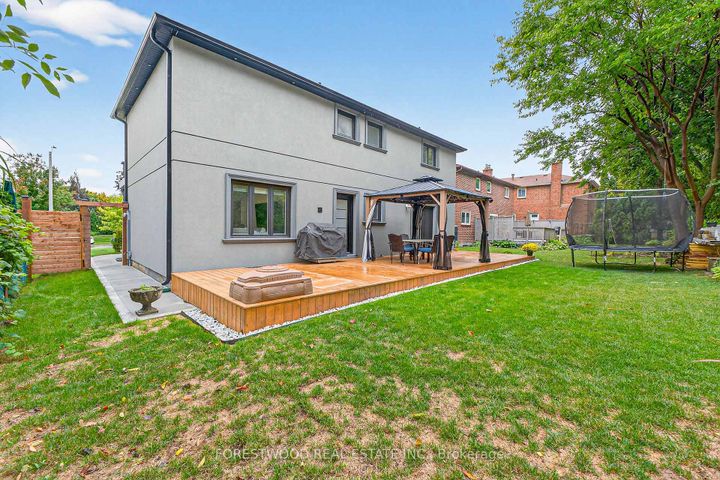 Photo 18 at 4295 Garnetwood Chase, Rathwood, Mississauga