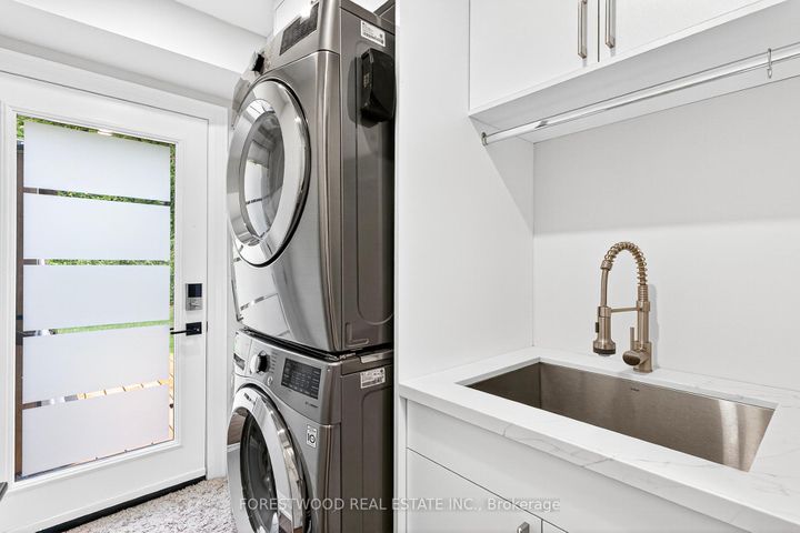 Photo 21 at 4295 Garnetwood Chase, Rathwood, Mississauga