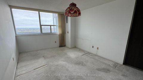 Photo 11 at PH4 - 65 Huntingdale Boulevard, L'Amoreaux, Toronto