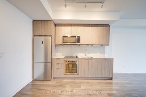 Photo 3 at 1009 - 38 Forest Manor Road, Henry Farm, Toronto