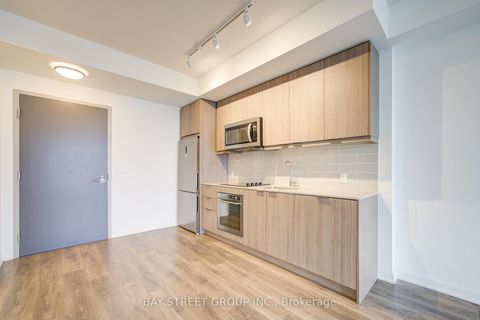 Photo 4 at 1009 - 38 Forest Manor Road, Henry Farm, Toronto