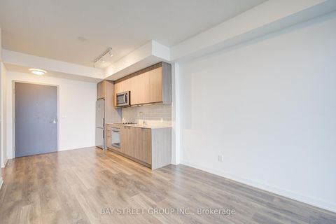Photo 13 at 1009 - 38 Forest Manor Road, Henry Farm, Toronto