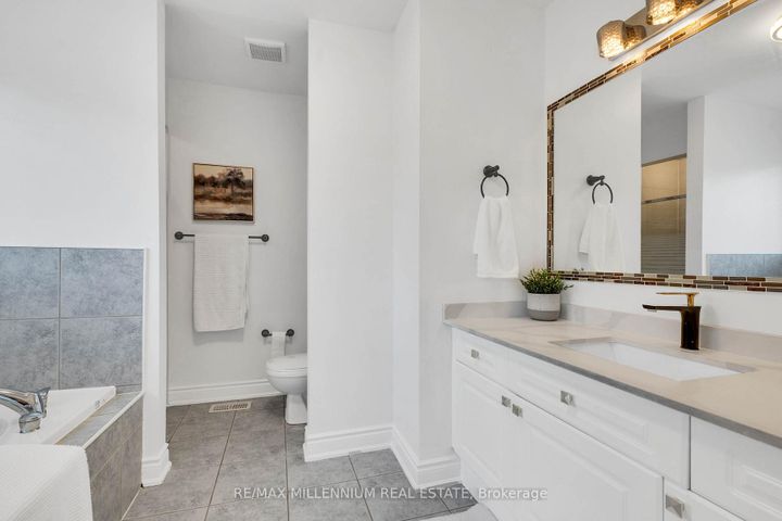 Photo 25 at 3393 Covent Crescent, Churchill Meadows, Mississauga