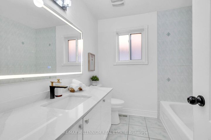 Photo 32 at 3393 Covent Crescent, Churchill Meadows, Mississauga