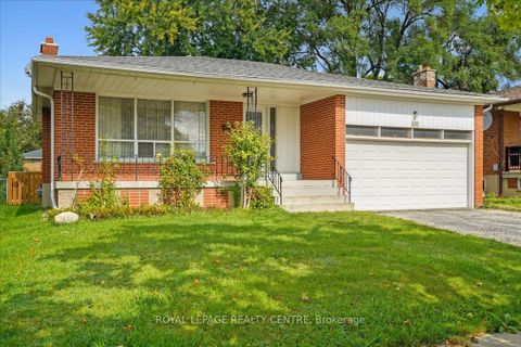 Photo 2 at 151 Redgrave Drive, Richview, Toronto