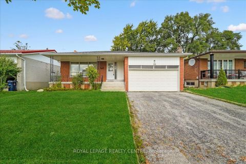 Photo 3 at 151 Redgrave Drive, Richview, Toronto