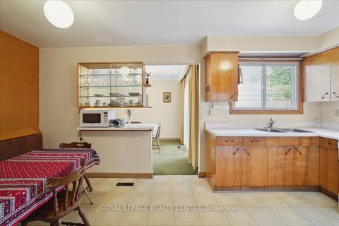 Photo 12 at 151 Redgrave Drive, Richview, Toronto