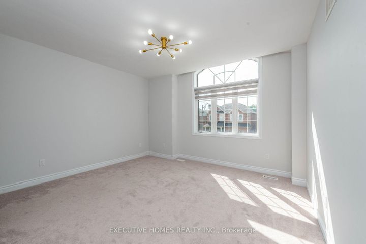 Photo 9 at 64 Wildflower Lane, Georgetown, Halton Hills