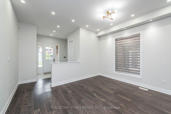 Photo 23 at 64 Wildflower Lane, Georgetown, Halton Hills