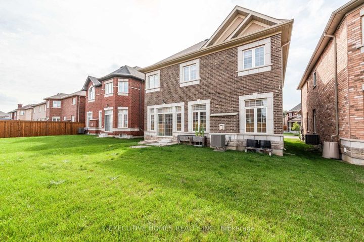 Photo 41 at 64 Wildflower Lane, Georgetown, Halton Hills